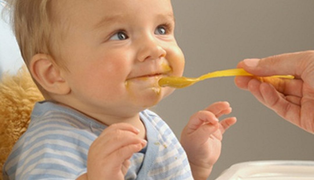 Chế độ dinh dưỡng cho trẻ sơ sinh thiếu tháng